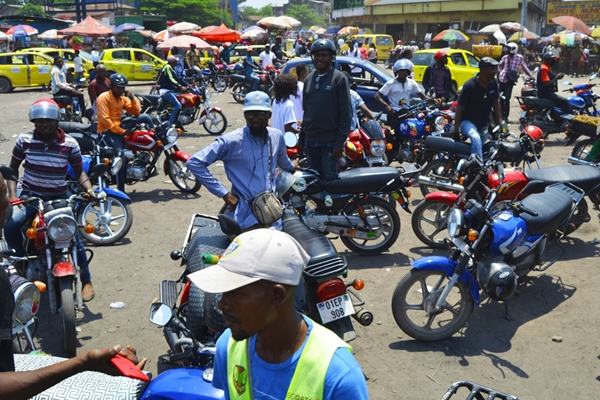 Mobilité urbaine en RDC : 71 % des usagers se tournent vers la moto-taxi en 2025