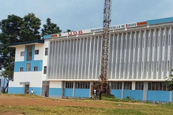 Conflit à l’est : la RDC adopte l’enseignement à distance pour maintenir les cours