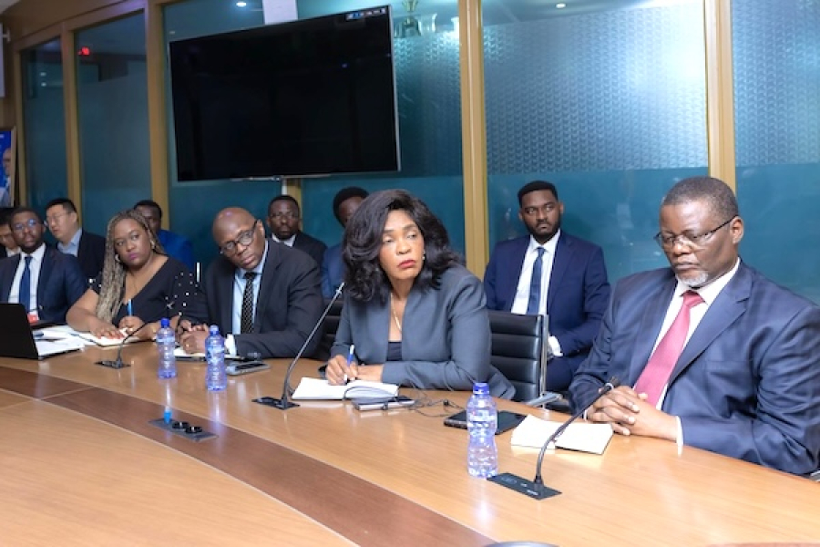 mines-les-5-du-capital-aux-salaries-congolais-se-precisent-un-nouveau-delai-en-vue
