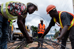 Internet fixe : 8 160 km de fibre optique déjà déployés sur 50 000 km prévus