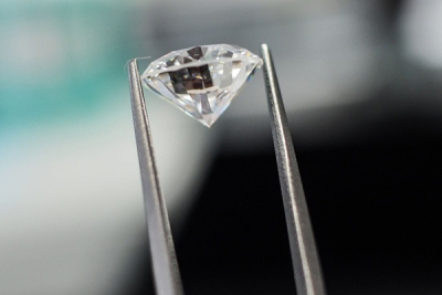 diamond-market-faces-major-crisis-amid-falling-demand-and-prices