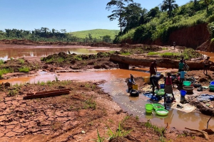 Exploitation illégale de l’or : 250 km de rivière endommagés en RDC en moins de 5 ans (rapport)
