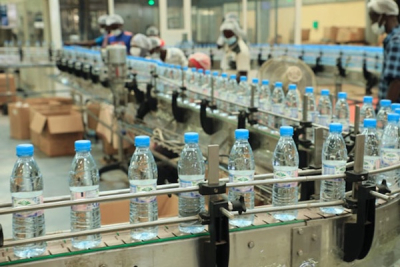 eau-embouteillee-la-regideso-cherche-un-constructeur-pour-son-usine-a-kinshasa